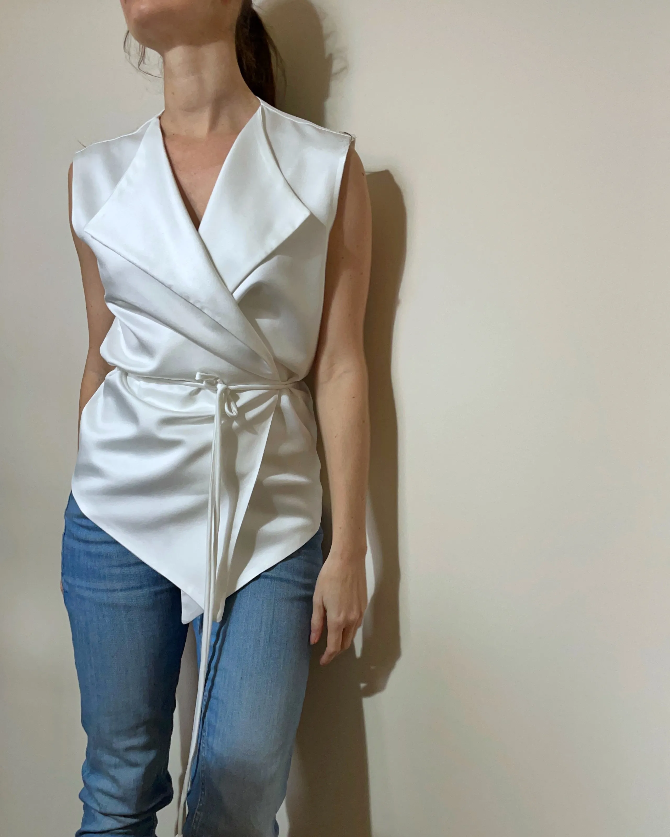 FESTIVE WRAPVEST WHITE SATIN